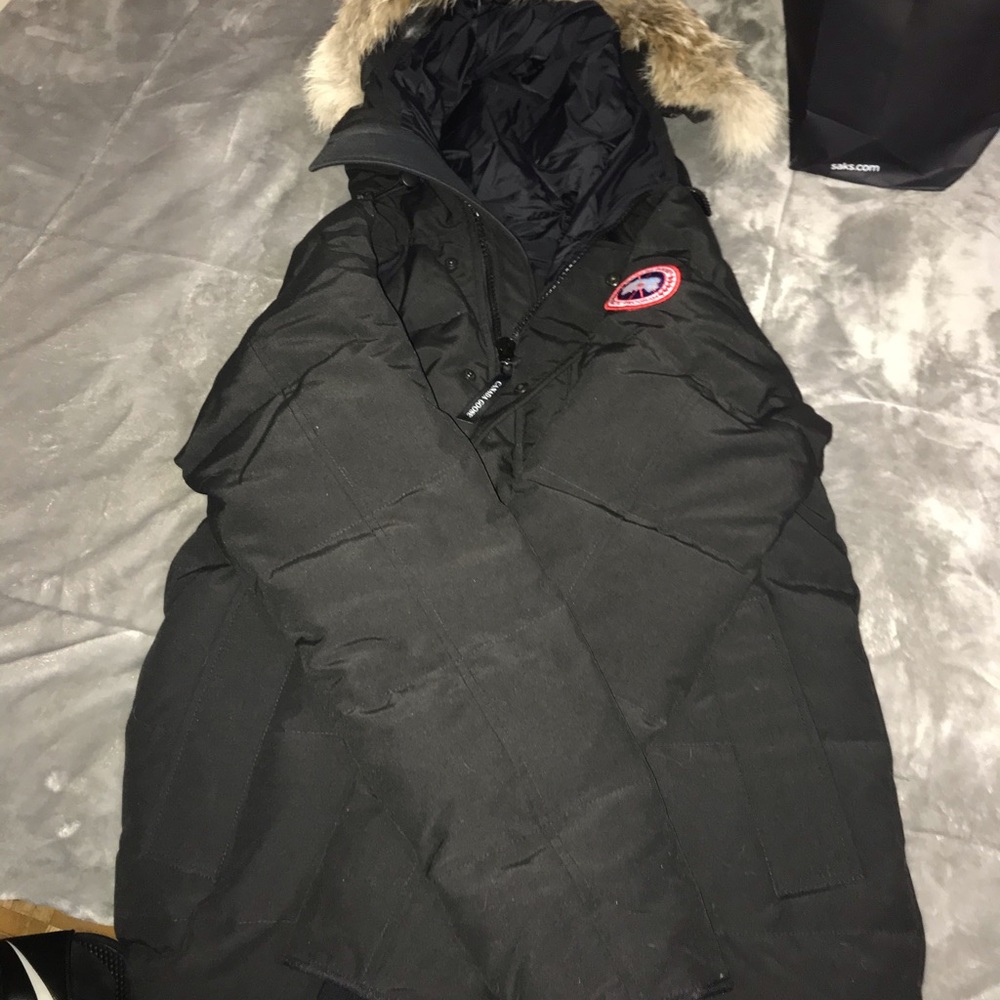 Men’s size medium Canada goose